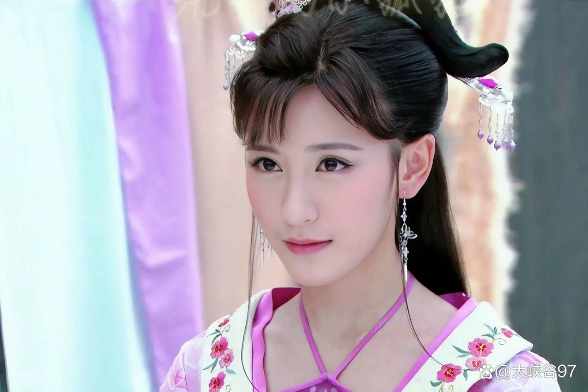 《剑侠》中的翩翩,一个蝴蝶精的矛盾人生,在爱与妖之间挣扎,引发八仙