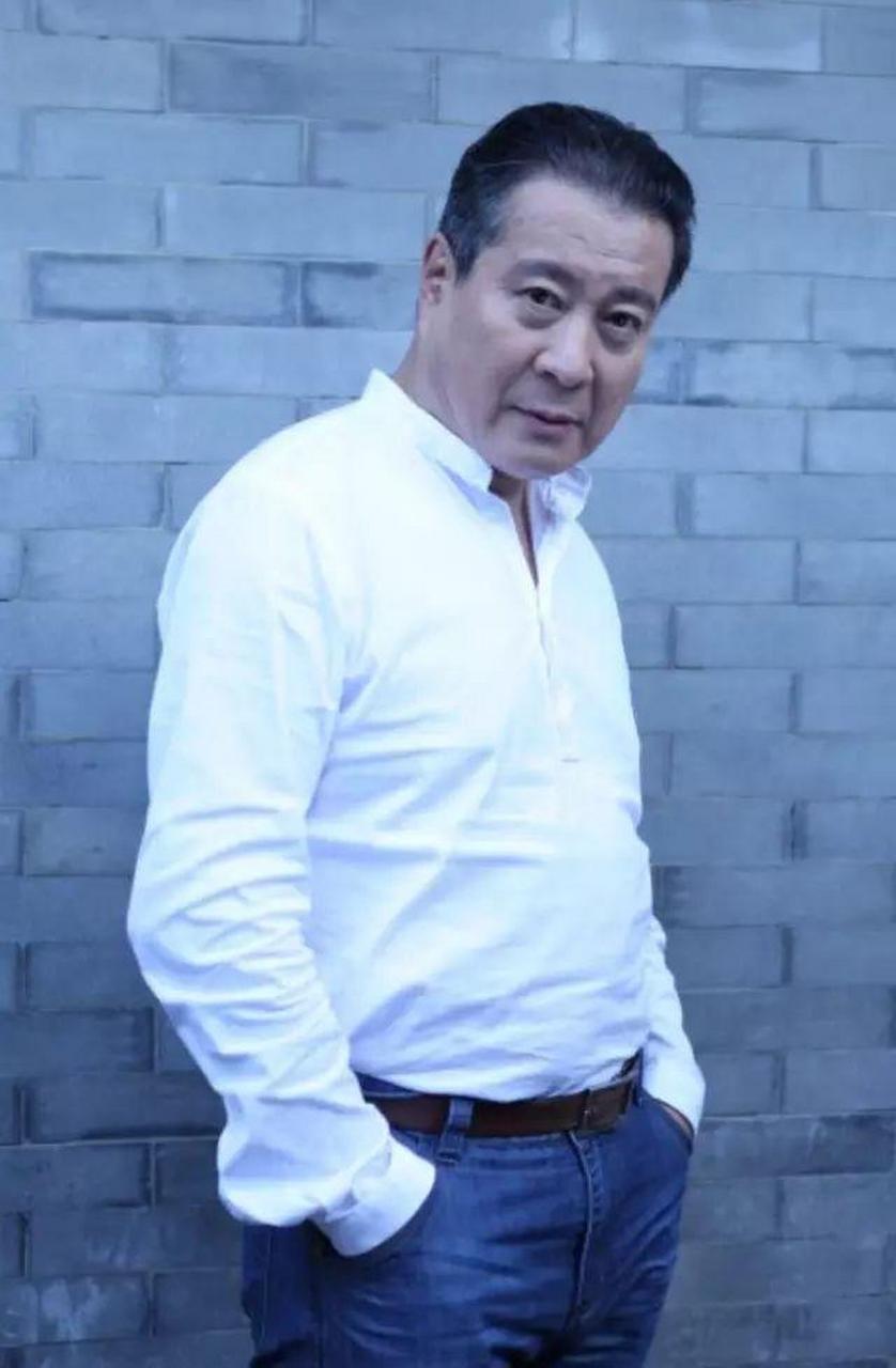 你可能不熟悉他的名字,但一定记得《人民的名义》中的丁义珍.