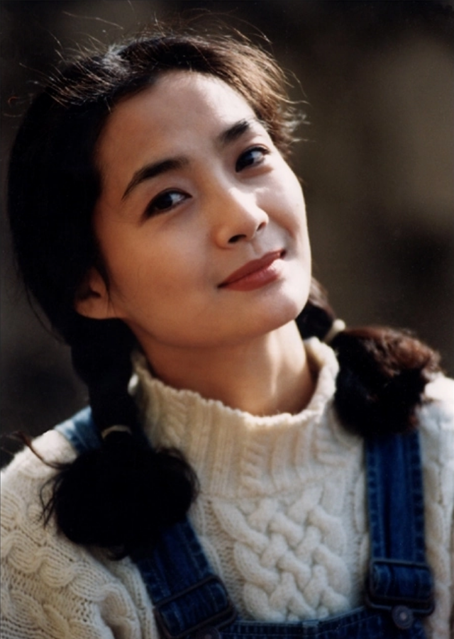 回顾著名演员李婷去世后前夫带女儿再婚弟弟的做法让人心寒