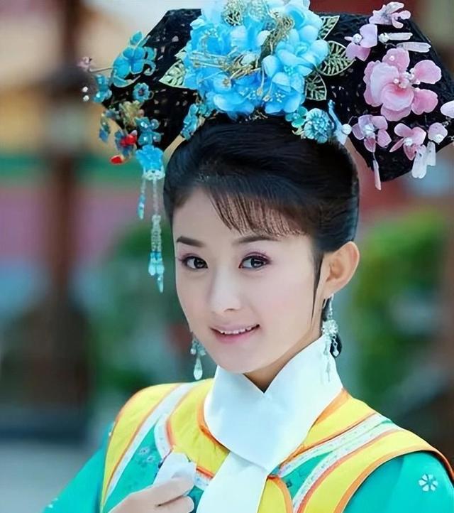 央视和张艺谋共同声援!看到获奖的赵丽颖,才明白郑晓龙说的没错