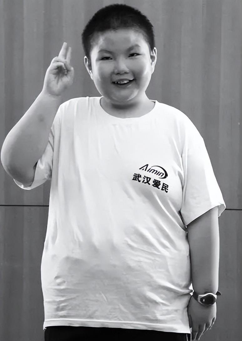 徐周磊年幼的认知里只是尝