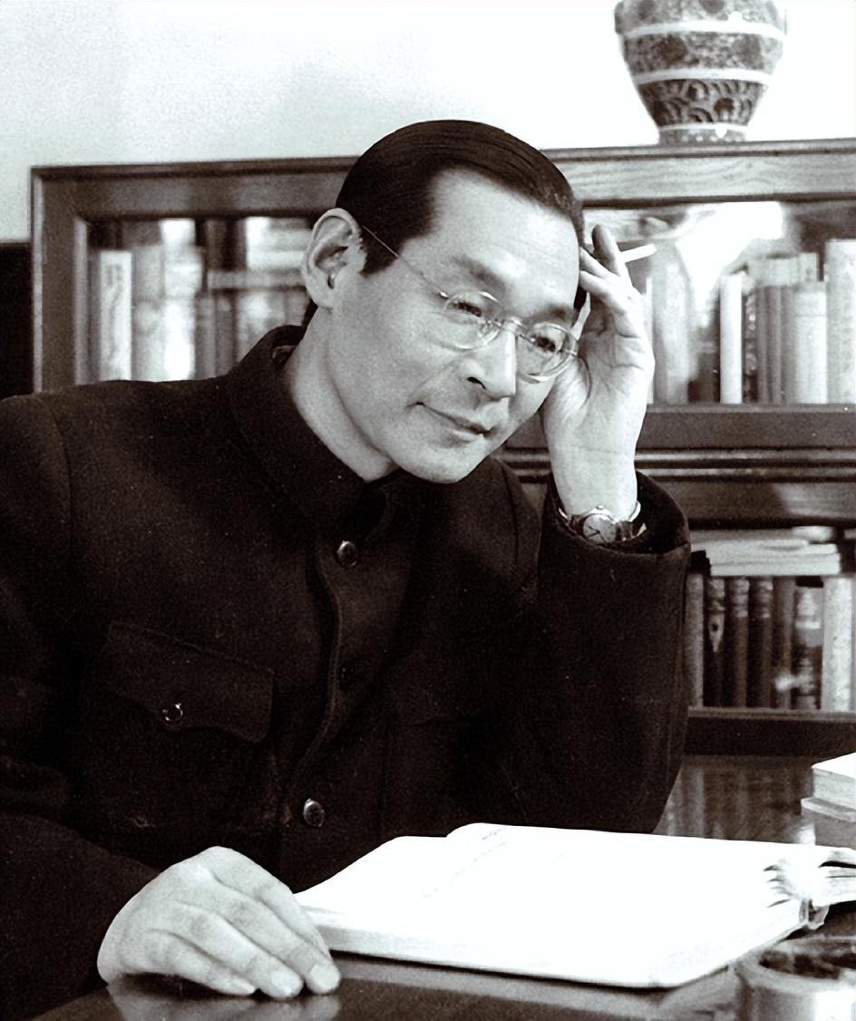 回顾京剧家童芷苓丈夫陈力患癌离世后再婚嫁张君秋的琴师