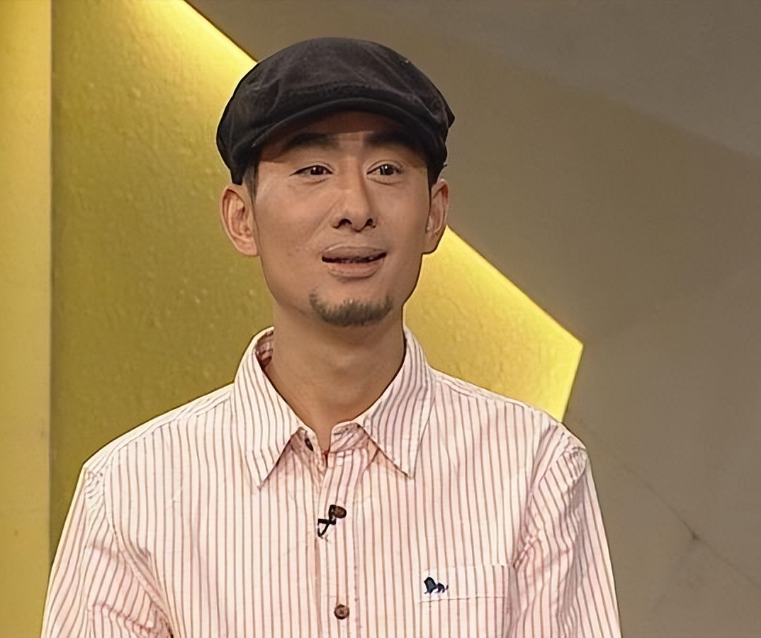 回顾阿宝从一夜红到无人问津今装疯卖傻博人眼球却活成笑话