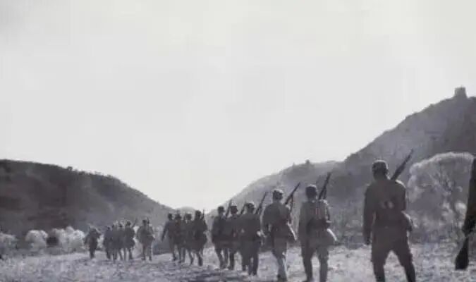 从此,冀察热辽军区名存实亡,只剩下孤悬日军腹地的冀东抗日根据地.