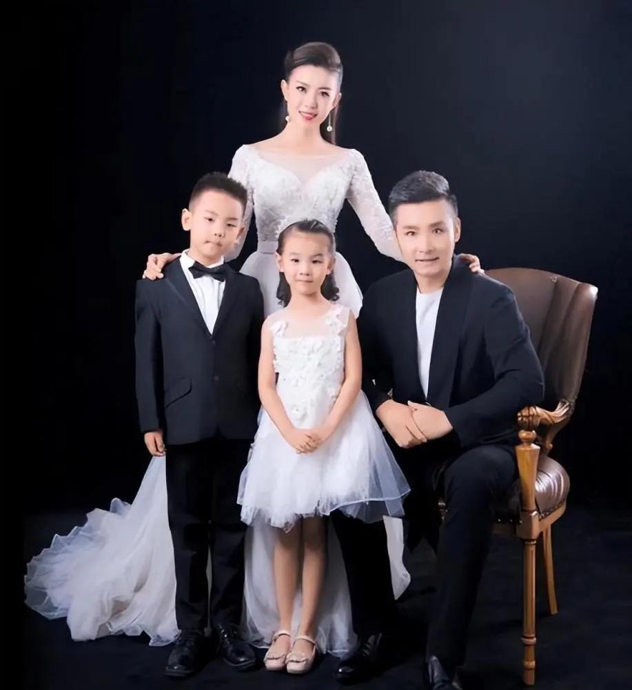 回顾刘和刚:成名后把岳父母接到豪宅,却让亲生父母去种郊区田