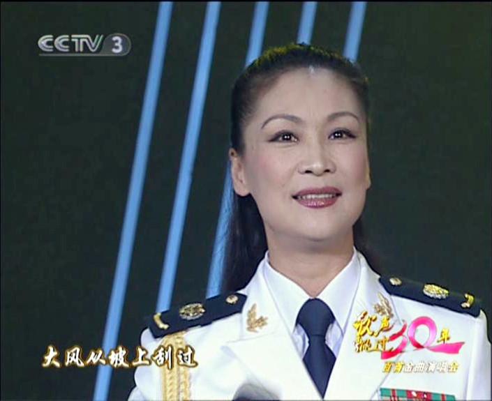 当朱一功听到后,也不禁的夸赞范琳琳,认为她处理的很不错.