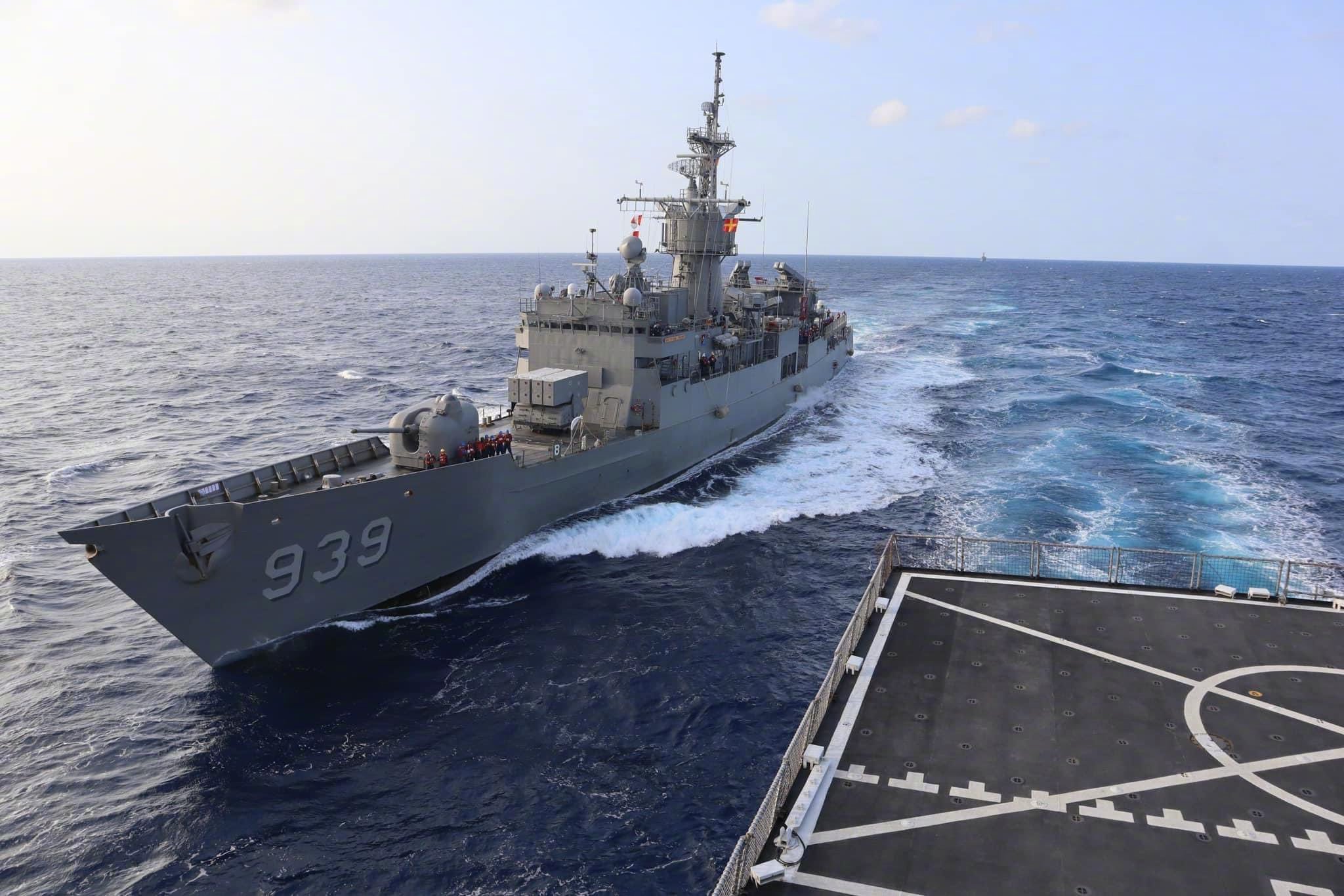 "围台"进入新模式:3艘3000吨炮舰,突破台湾本岛24海里