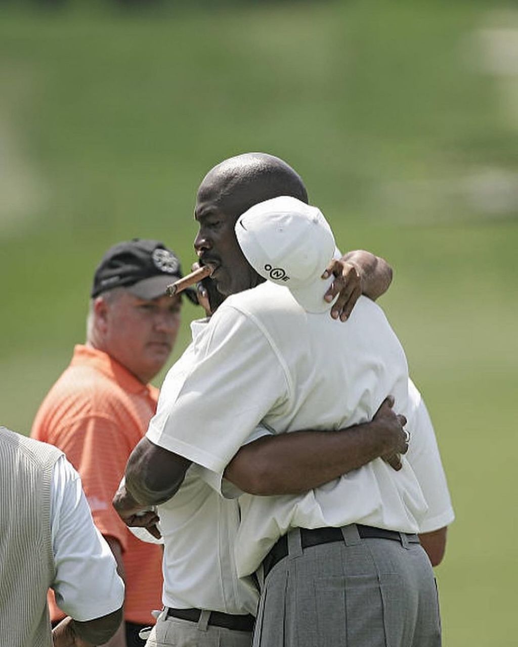 迈克尔·乔丹和泰格·伍兹一起打高尔夫球,2007 年
