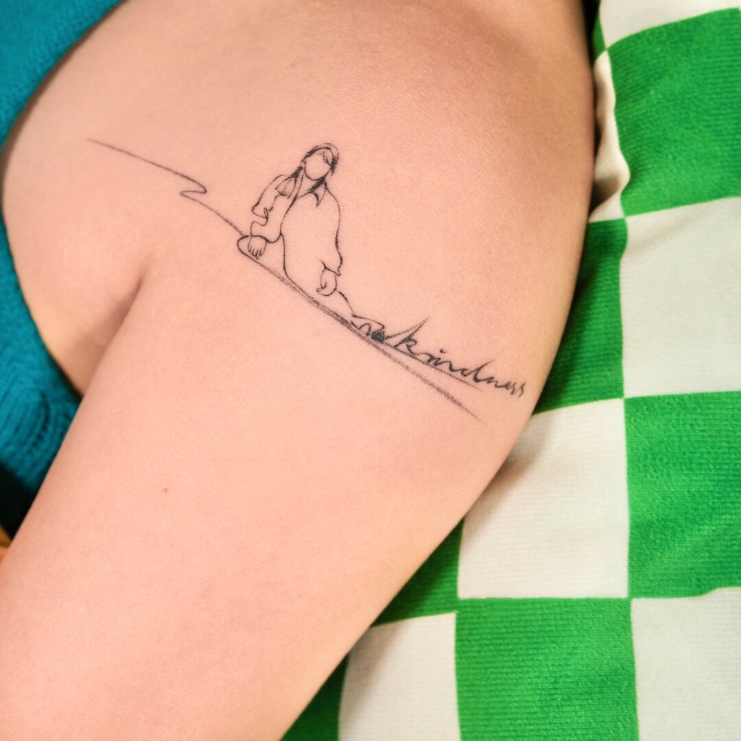 每当回忆起与她相处的日子,心中总是充满了无尽的懊悔和思念