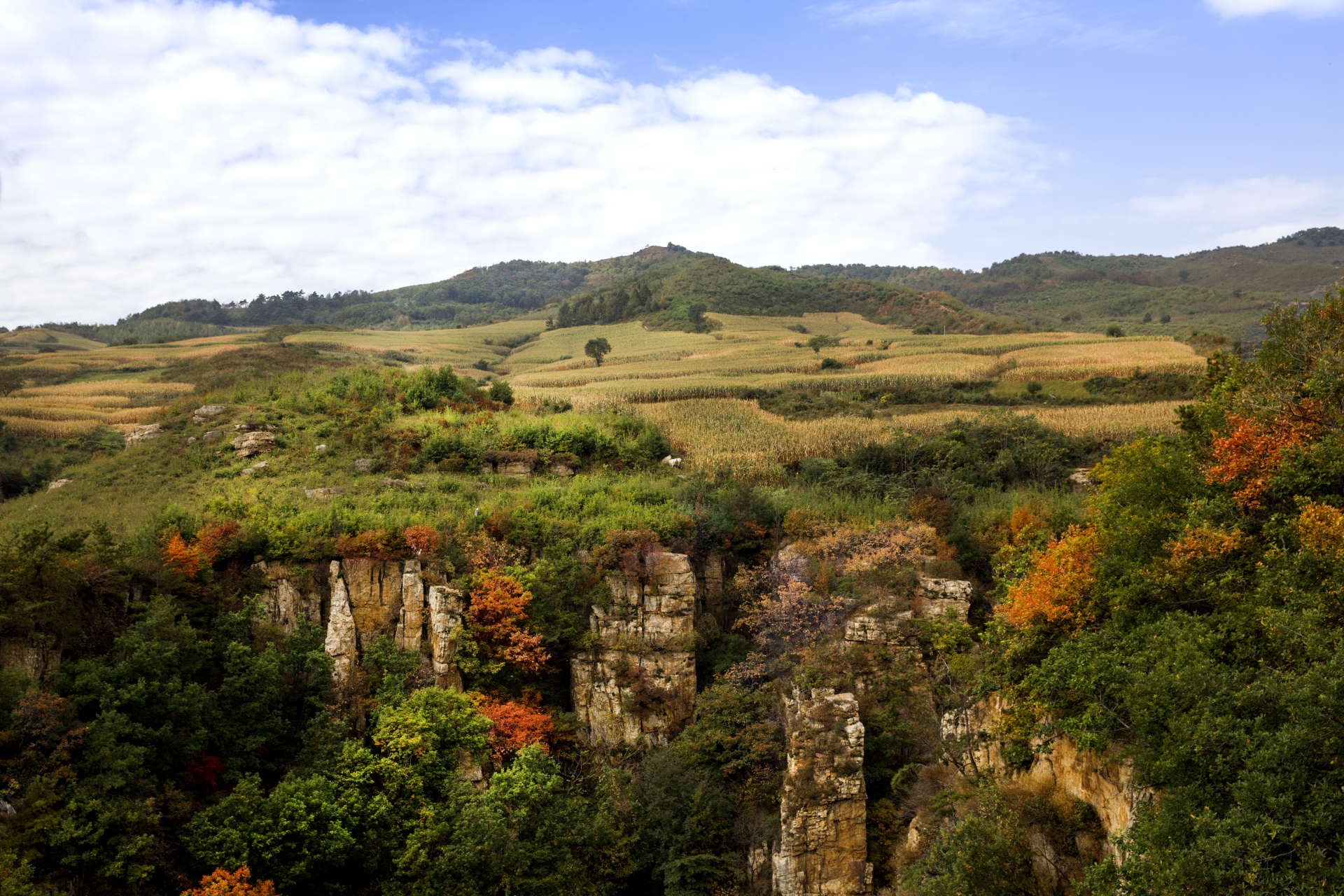 振兴新突破辽宁杠杠滴# 辽阳核伙沟景区景色分享