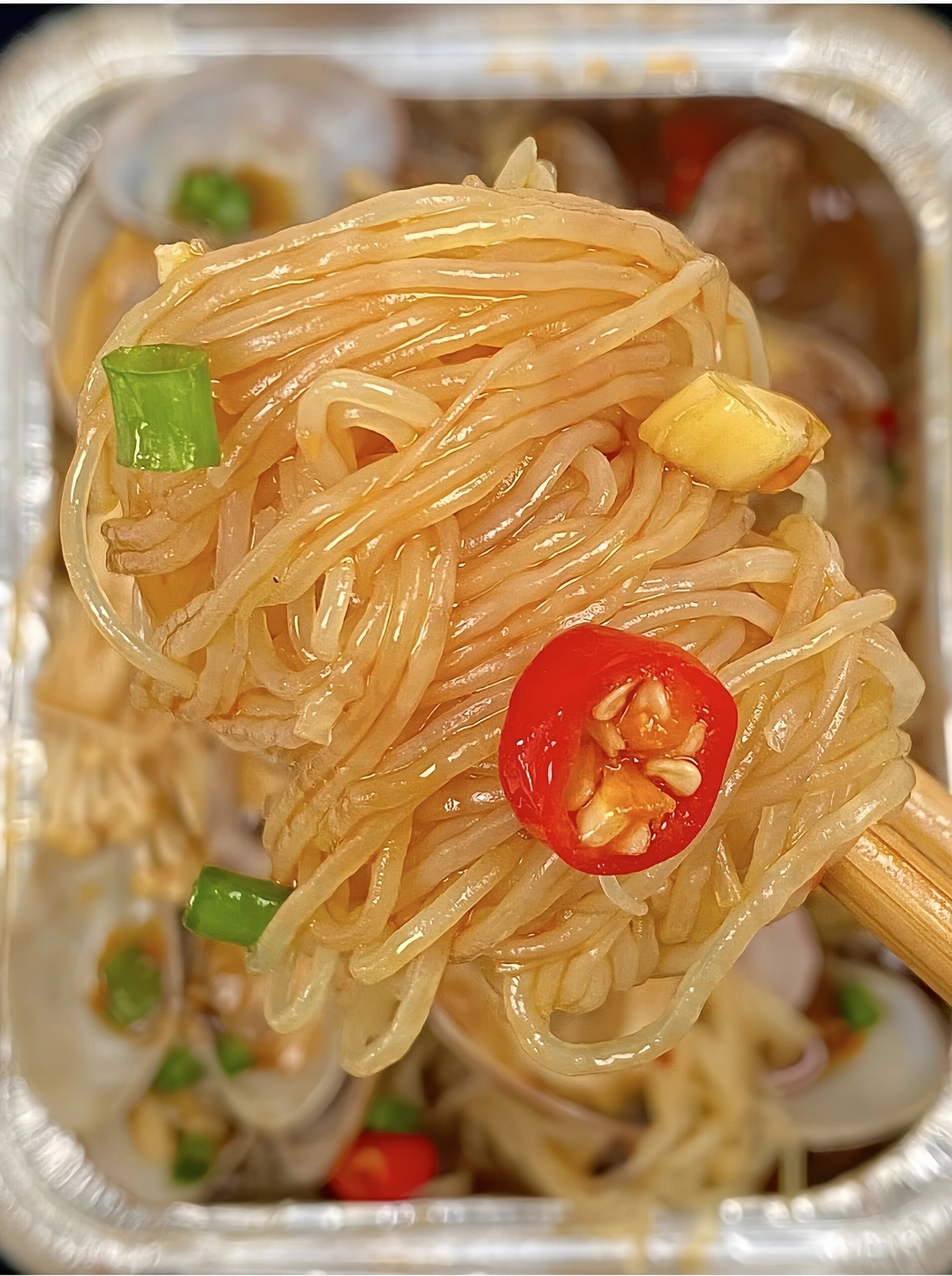 锡纸花甲粉丝:冬日爆款美食  以第一人称叙述,我要和大家分享一下我与