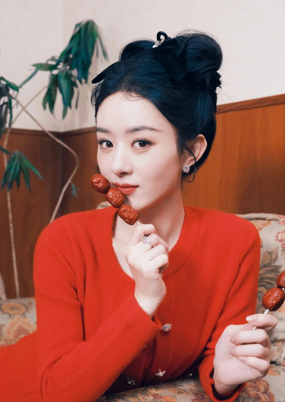 赵丽颖:时光雕刻下的骨相美人,励志女神再绽光芒  我真的对赵丽颖的