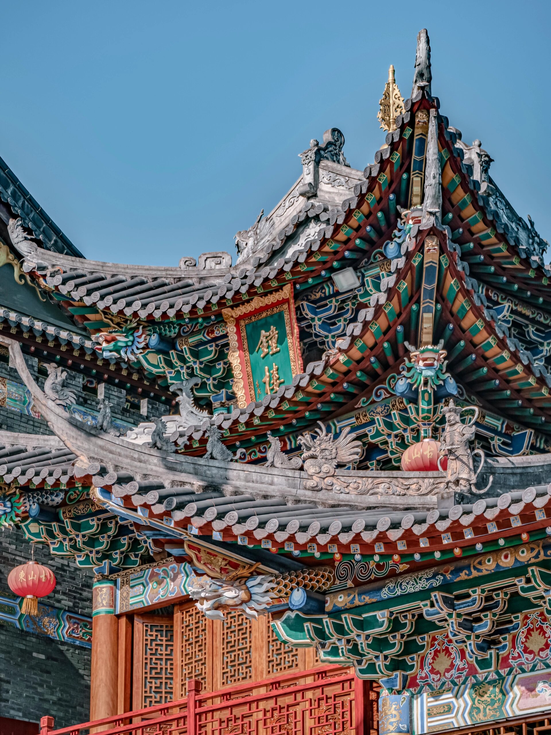 深圳大鹏东山寺,建于明朝,原深圳市委书记为所题写"回头是岸"