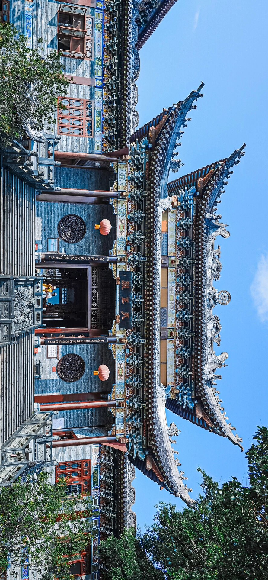 深圳大鹏东山寺,建于明朝,原深圳市委书记为所题写"回头是岸"