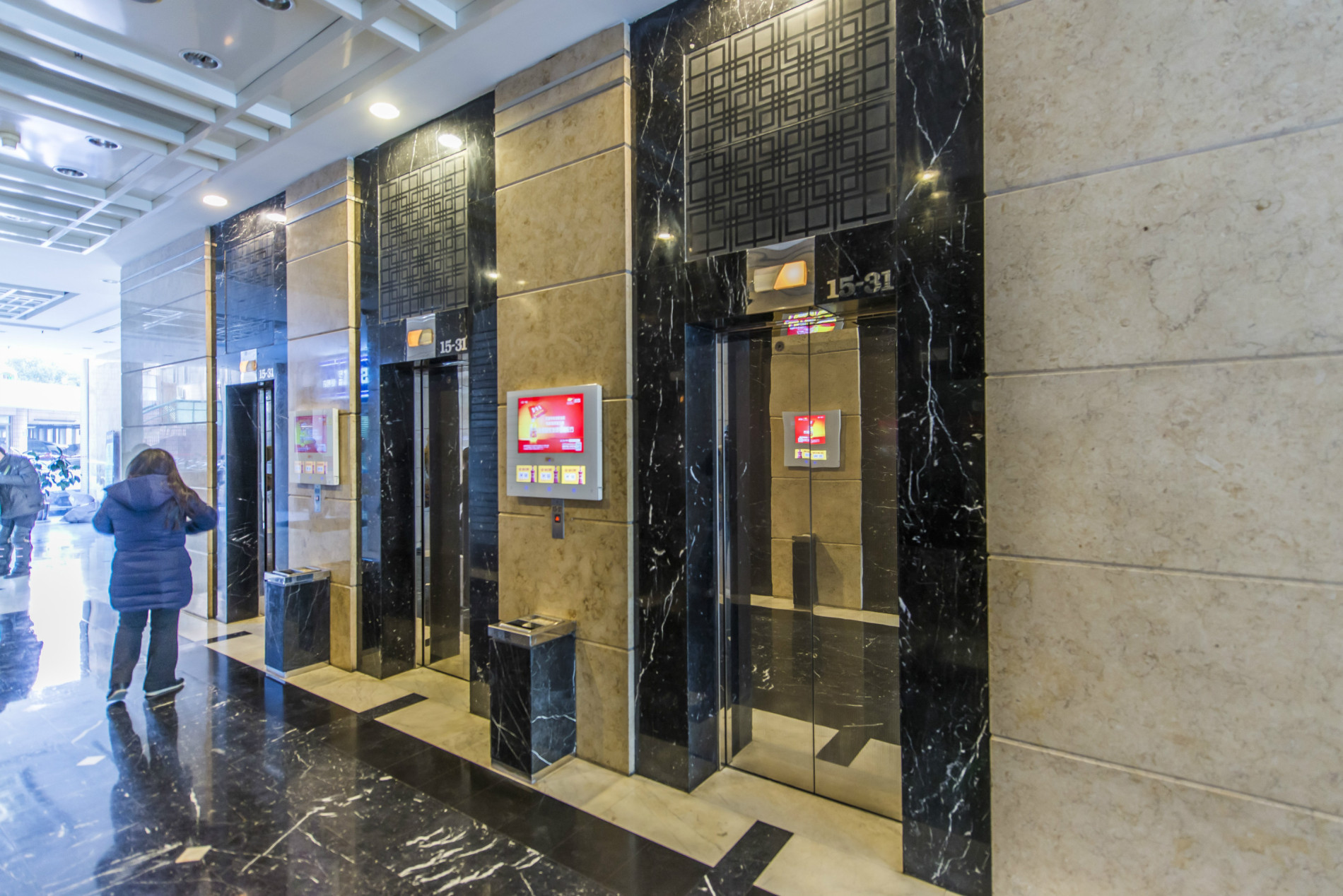 上海三和大厦—办公空间·欢迎您