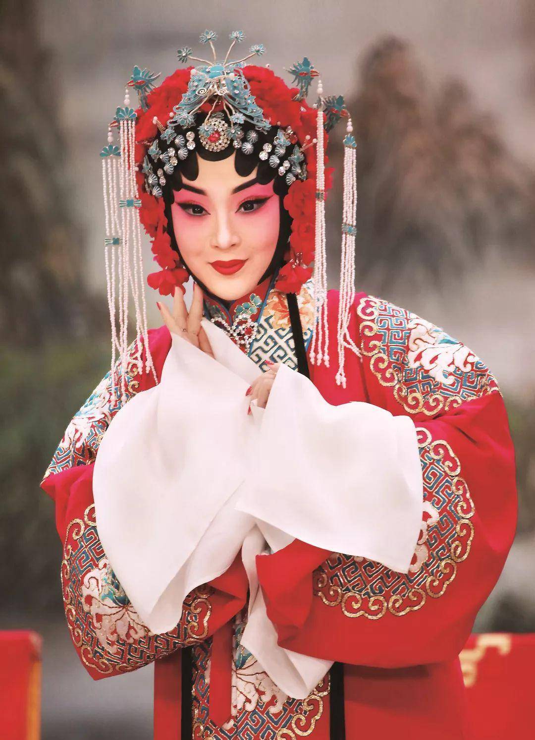 京剧名家梅葆玖的六位得意弟子,其中有魏海敏,董圆圆,李胜素等