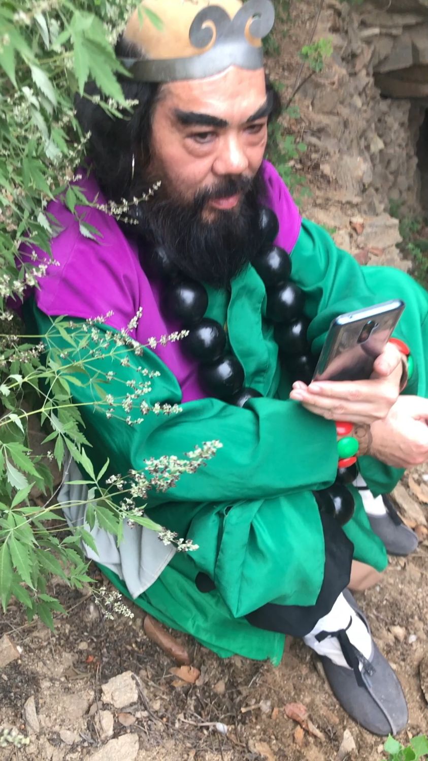 没想到老实的沙师弟,总是默默拿手机拍摄-度小视