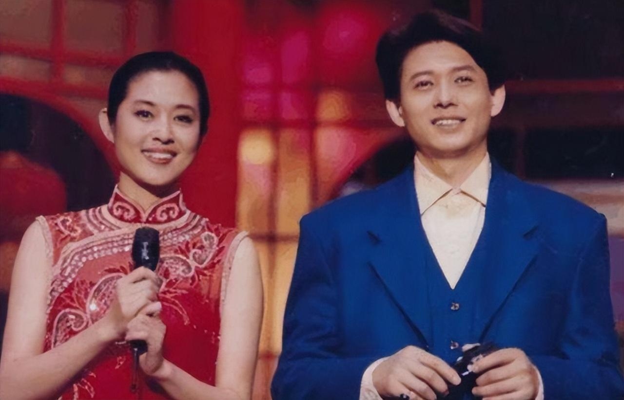 当时的倪萍,是央视一姐,能和她搭档主持春晚,就足以见证程前的实力了