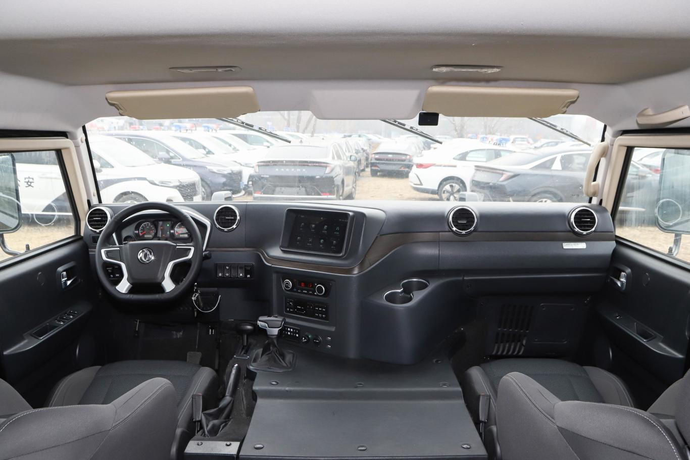 狂野酷炫!东风汽车-猛士m50隆重登场