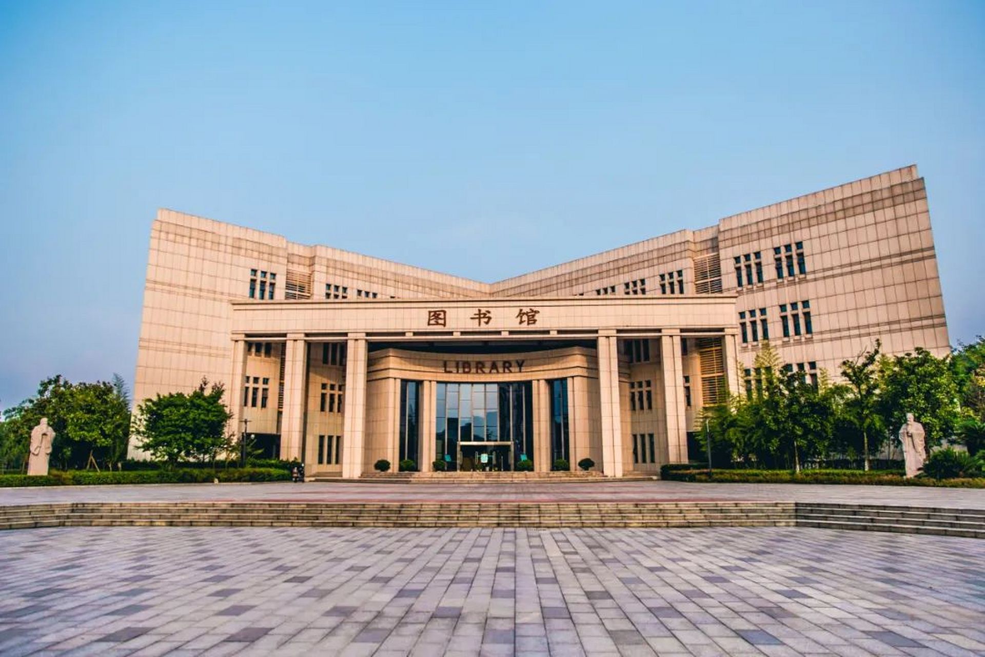 陆军勤务学院等你来!