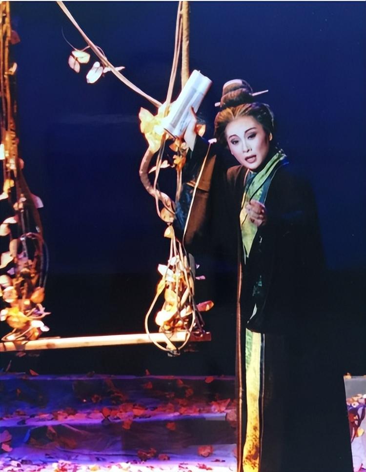 回顾袁派花旦陶琪阴差阳错成为单位台柱子今生愧对丈夫和儿子