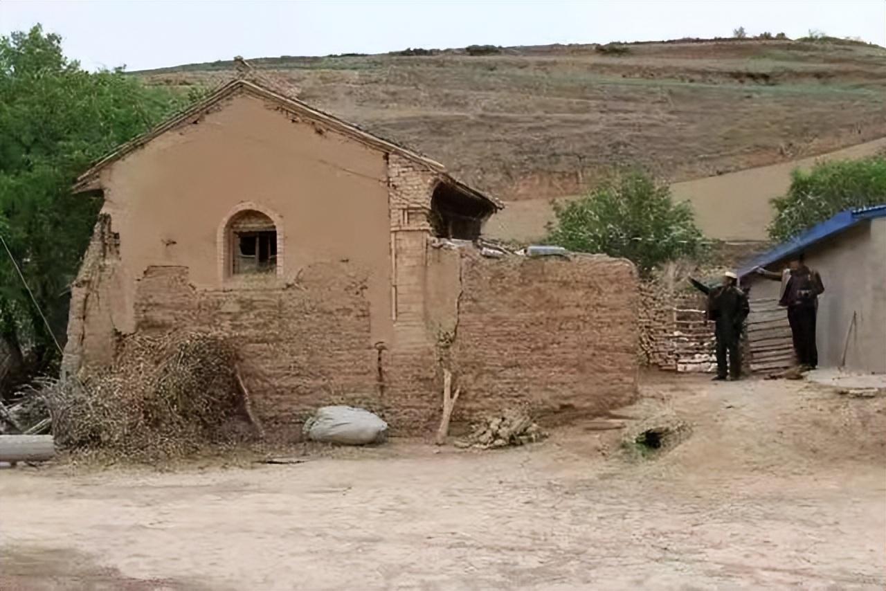 2021年宁夏7岁小女生因一张笑脸走红父母为她婉拒100万签约