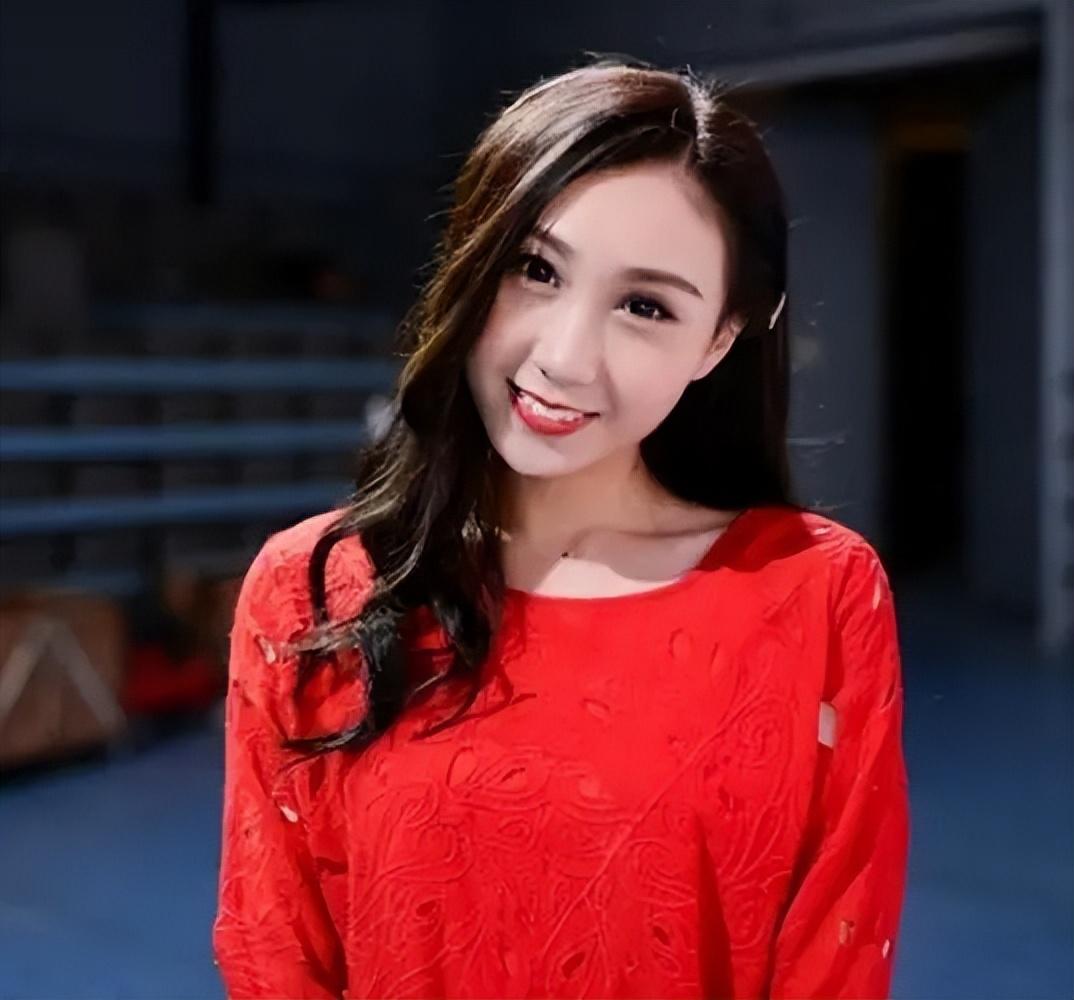 回顾水均益的女儿水亦诗为父母离异伤心如今把小继母当闺蜜