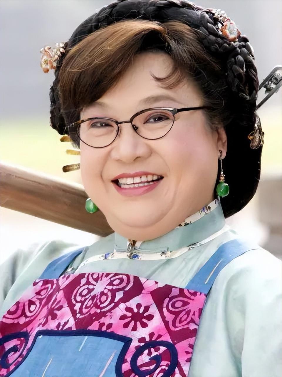 回顾沈殿霞,去世14年后,郑少秋已结婚生子,女儿的坚持让人泪目