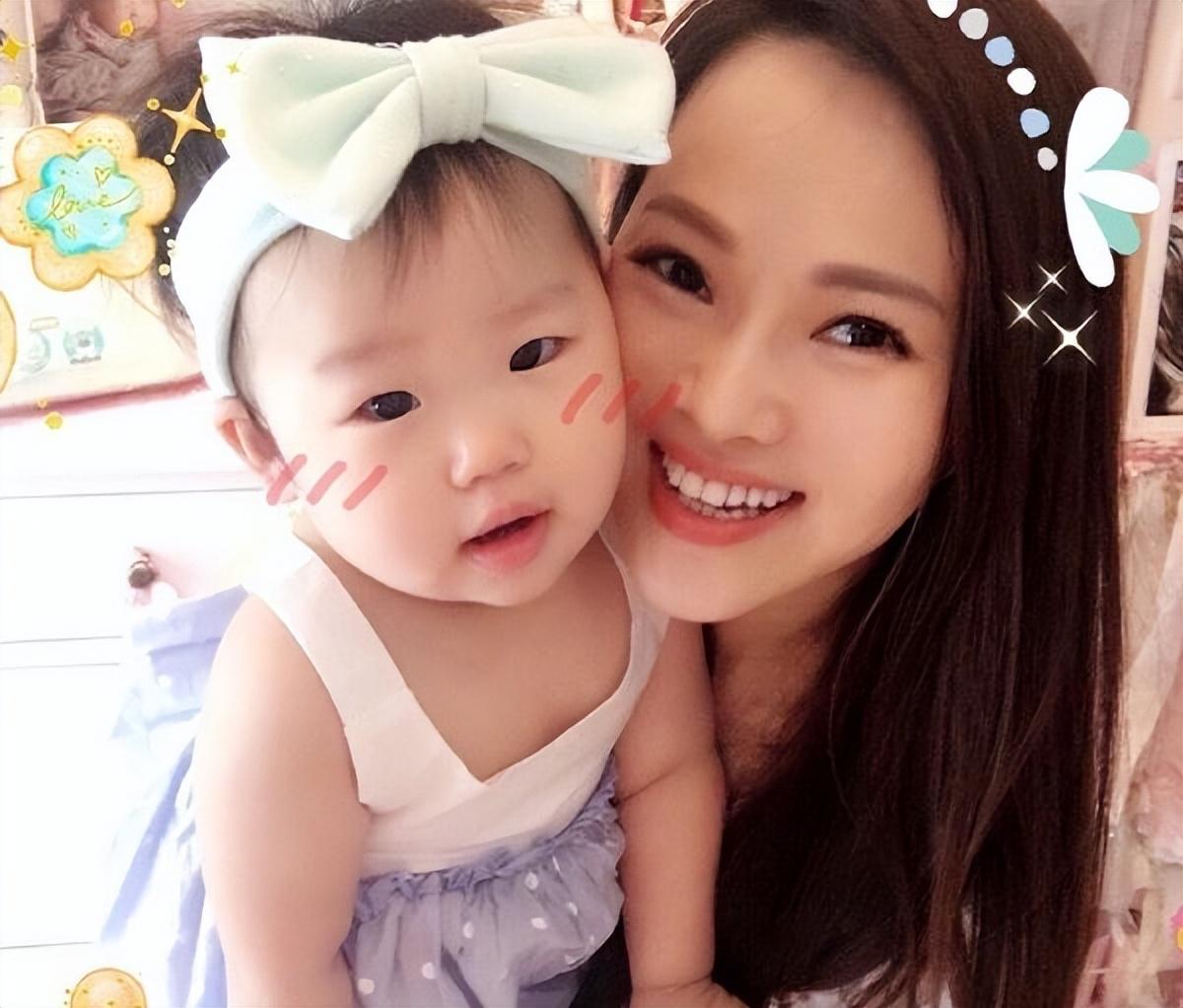 秦昊老婆跑韩国打水光针,56岁伊能静满脸针眼,感慨:真的很痛