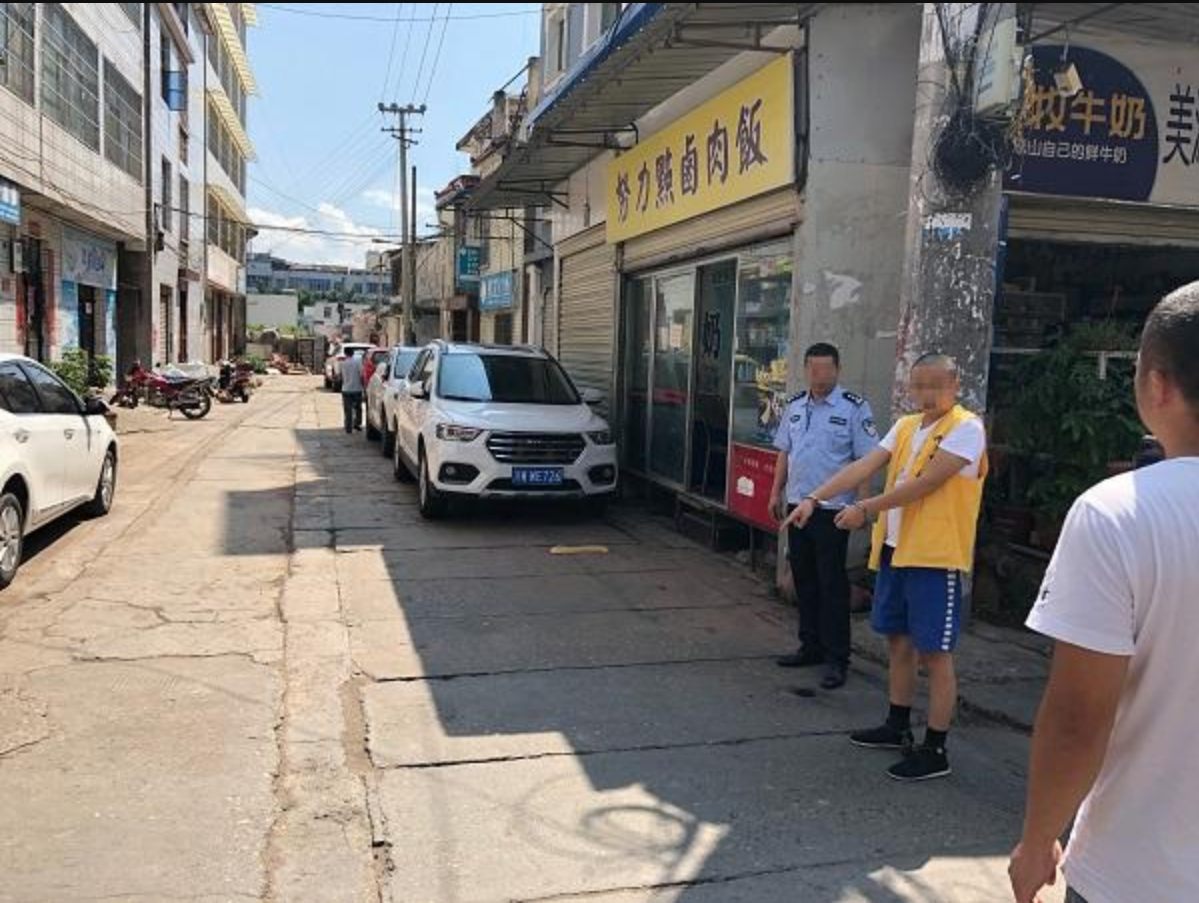 2009年,汉源"砍王"王伟横行十年,"刀客组织"覆灭记