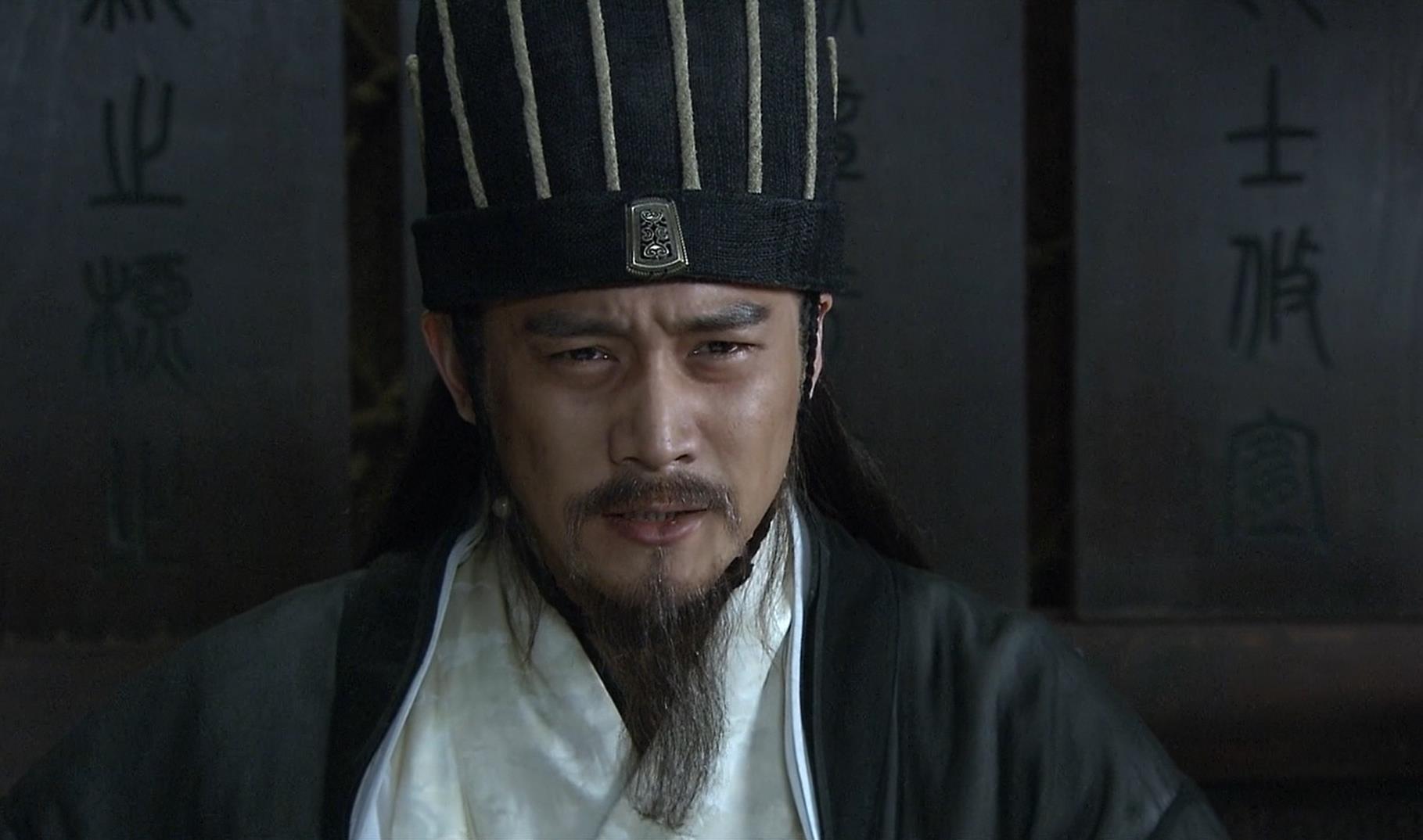 如果要派遣一个军师一个副将帮助关羽镇守荆州刘备会派谁