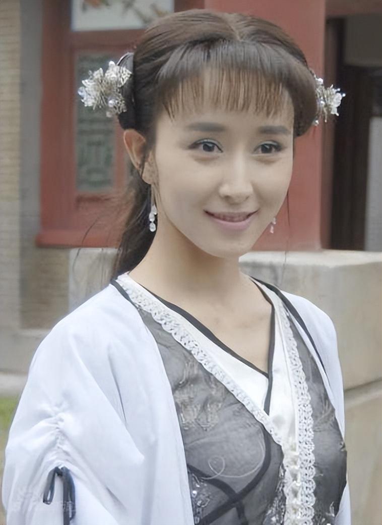 回顾胡静:一顿饭与丈夫结缘,和婆婆情同姐妹,日子过的很幸福