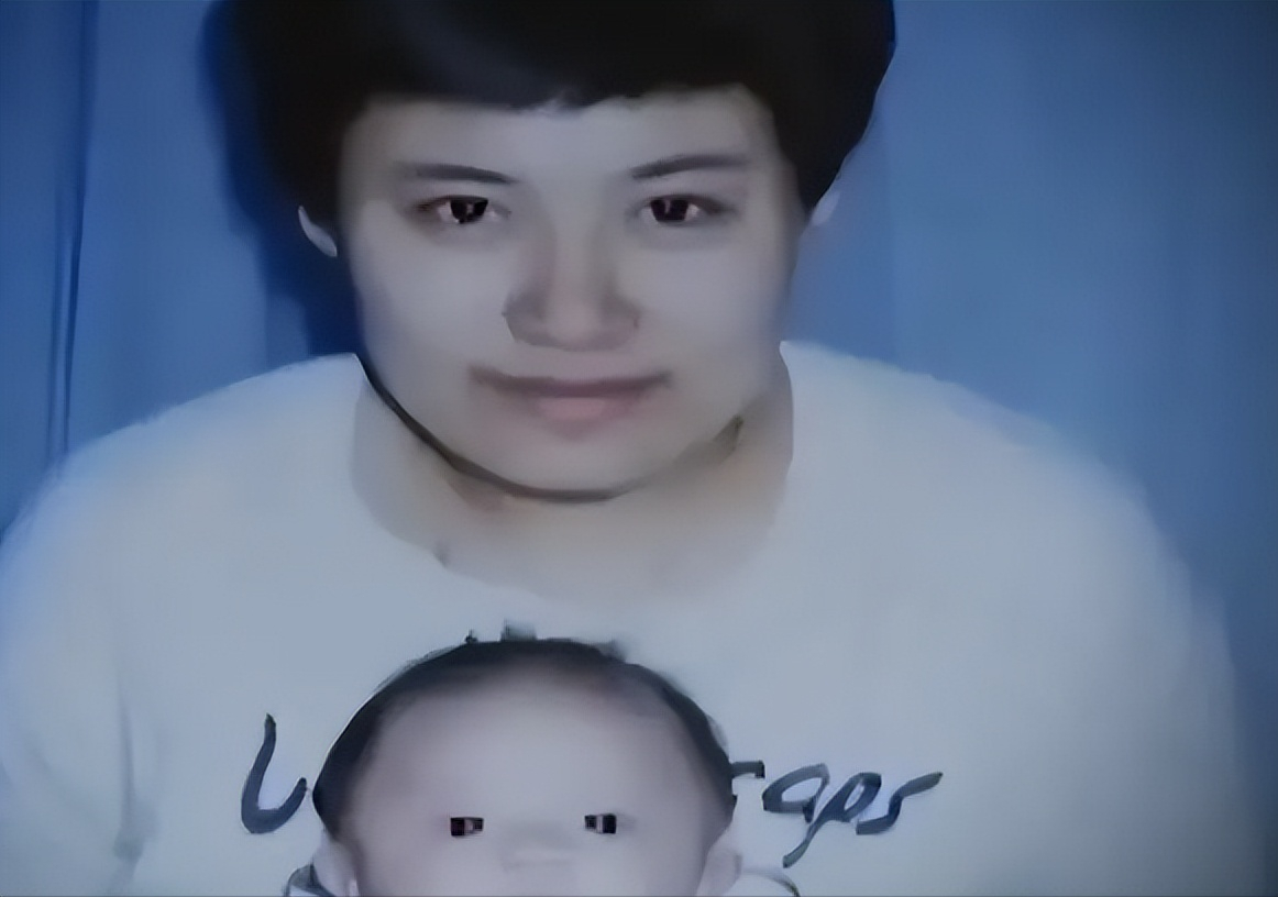 就当姥姥已经准备放弃的时候,邵帅找到医生询问妈妈是否还有机会,医生