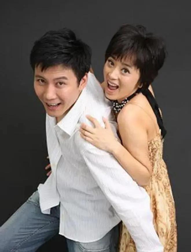 回顾谢润因戏生情嫁给赵峥婚后生一子一家三口其乐融融