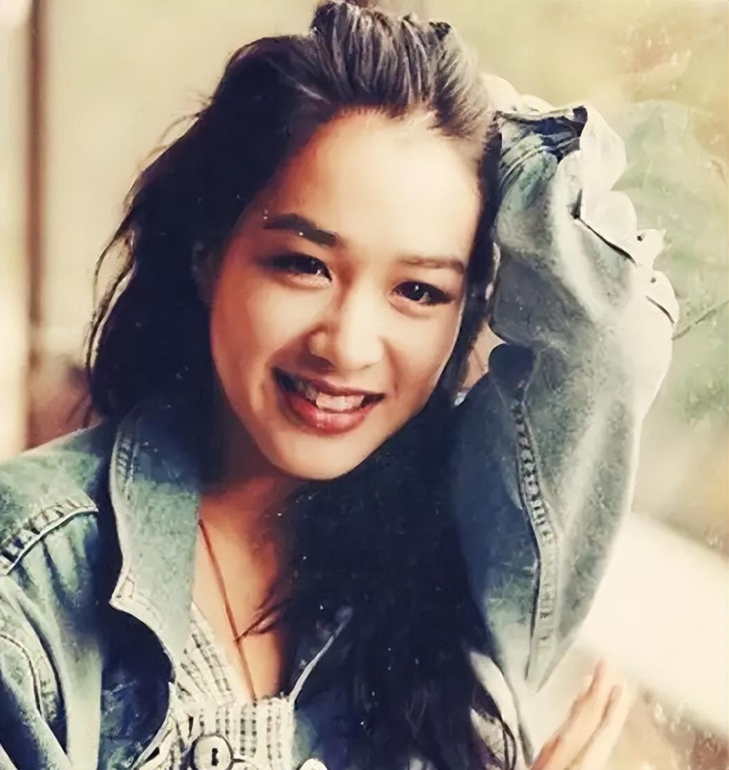 回顾钟丽缇带着3个女儿再婚将丈夫当男朋友让我一生幸福