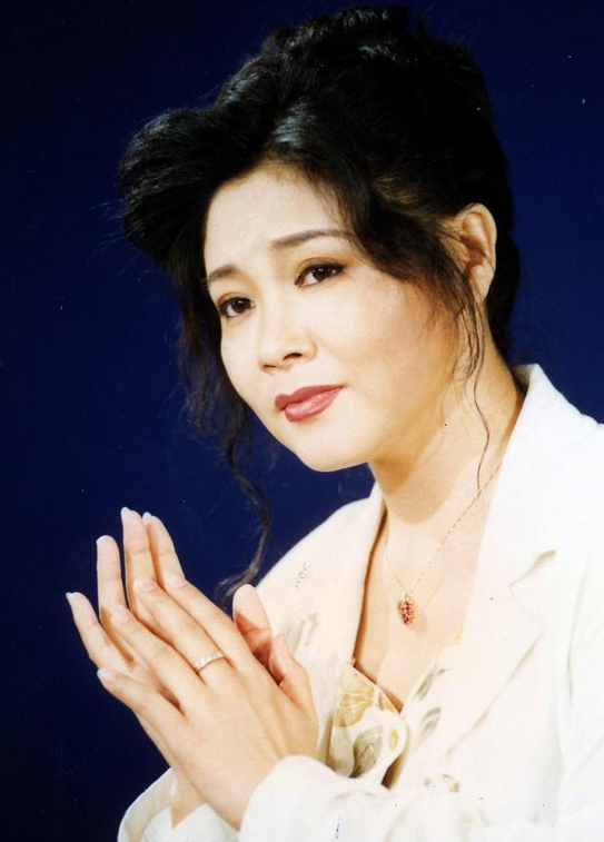 回顾歌唱家苏红父母和丈夫接连去世坚持尽孝让公婆老有所依