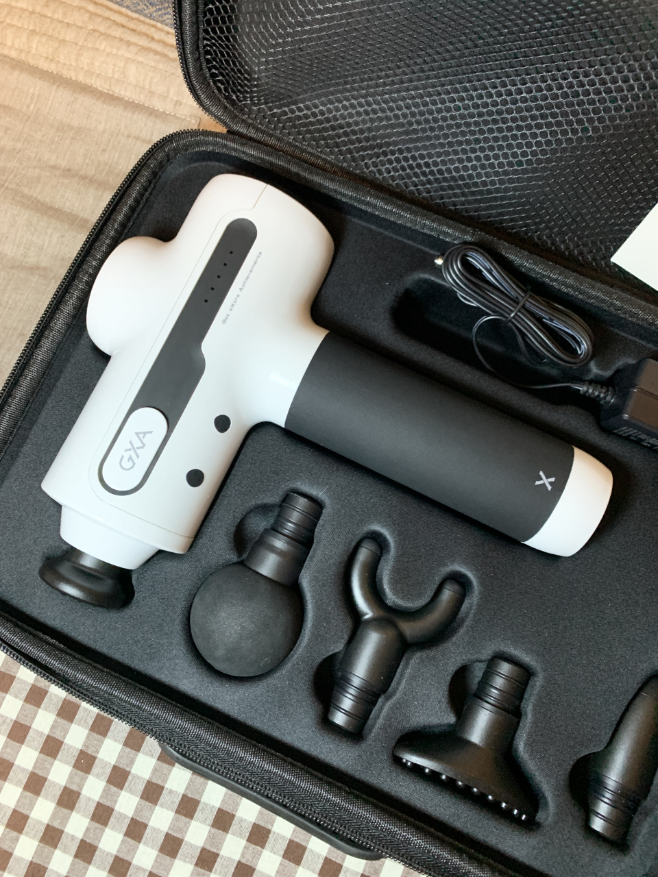 听我说,专业筋膜枪按完好舒服的 因为业绩压力大,腰酸背痛的,感觉需要