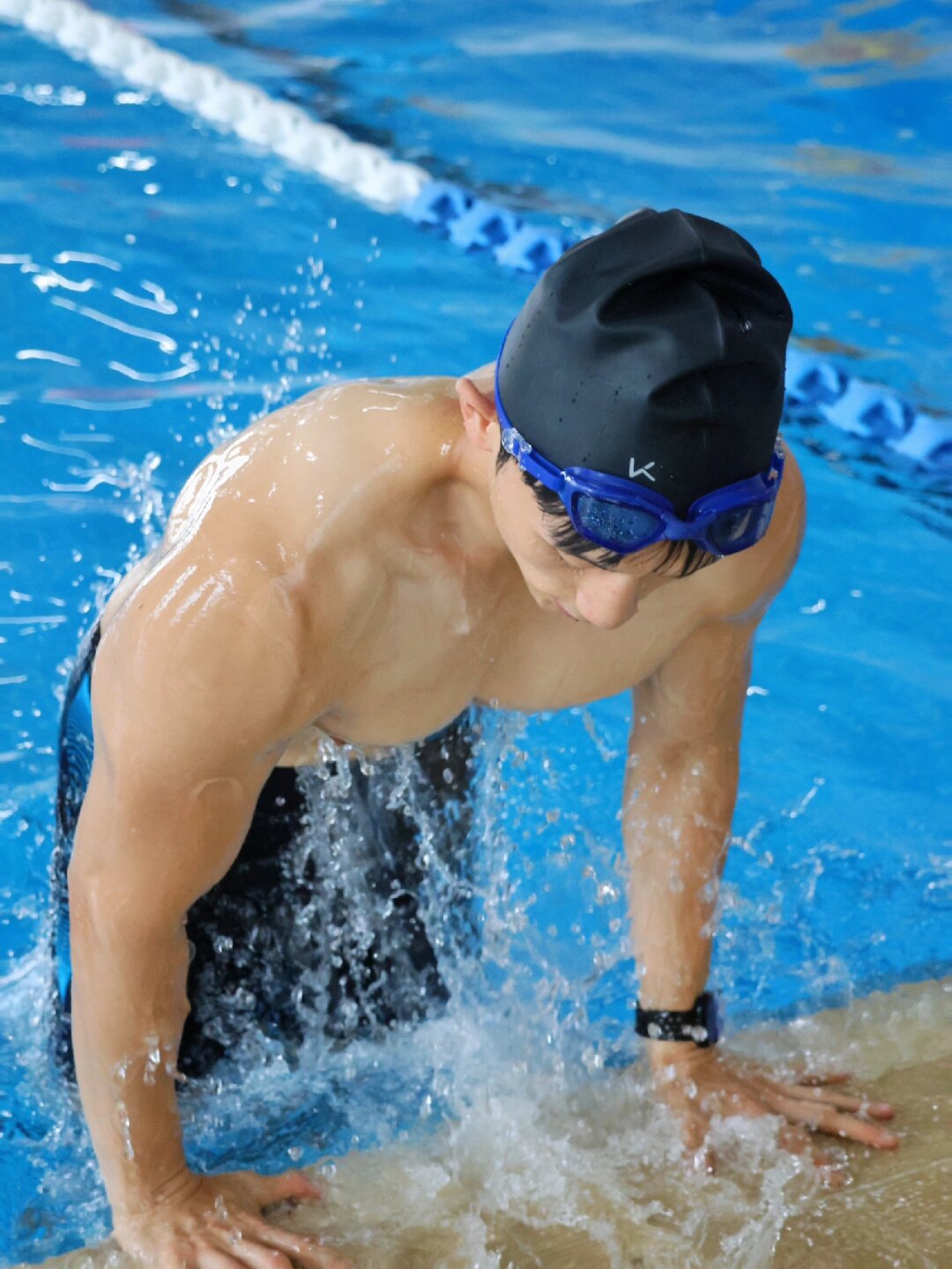 ♀游泳,这项全身性的运动,简直是我生活中的小秘密武器!