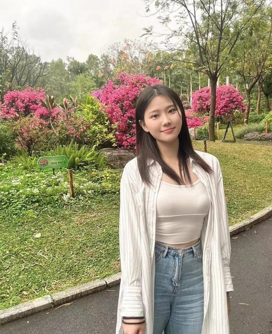 我只是一个普通的邻家女孩