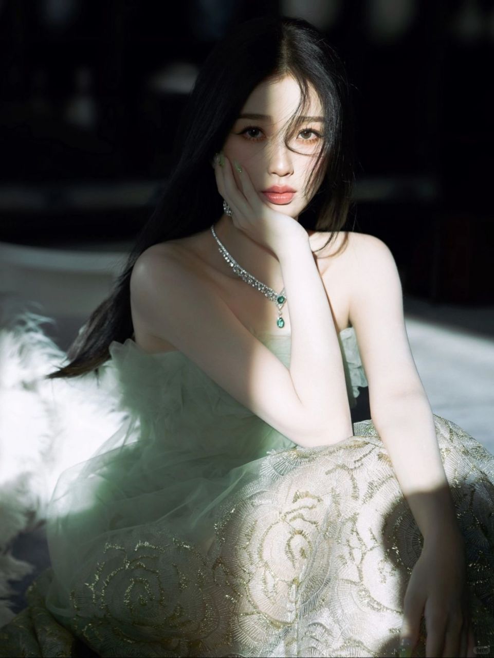 虞书欣神级美照引发全网追捧热潮  每当翻阅那一幅幅堪称神图的虞书欣