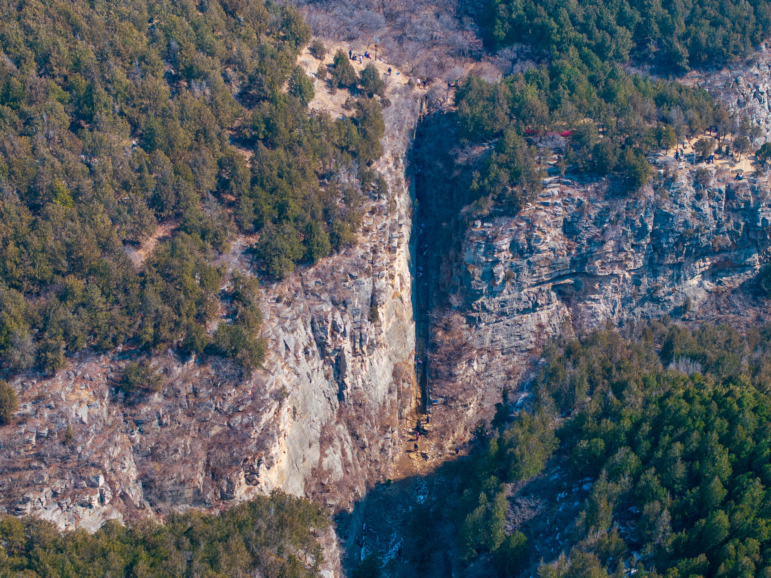 济南黑峪顶,老龙头徒步,探访济南原生态大峡谷藏龙涧