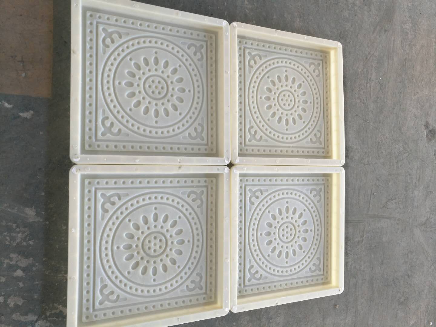 混凝土仿古砖模具为城市的美化和环境的改善作出了积极的贡献