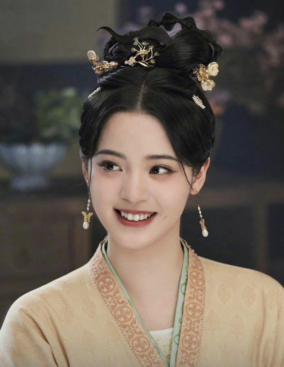 欧阳娜娜演古装剧了,在剧中饰演"长安第一美人",大家觉得这颜值可吗