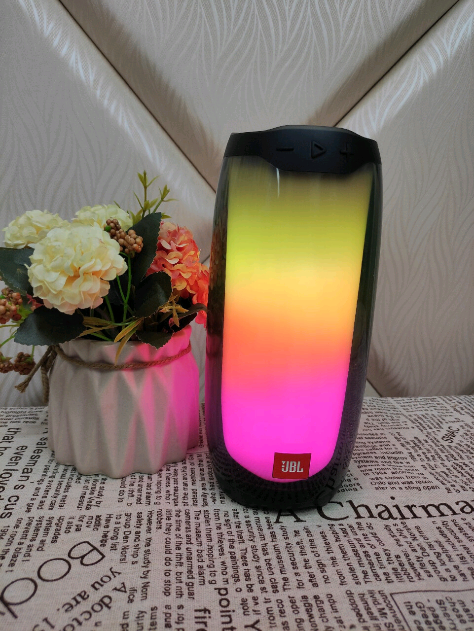 买到这款jbl pulse4便携式蓝牙音箱的朋友眼光是真的好!