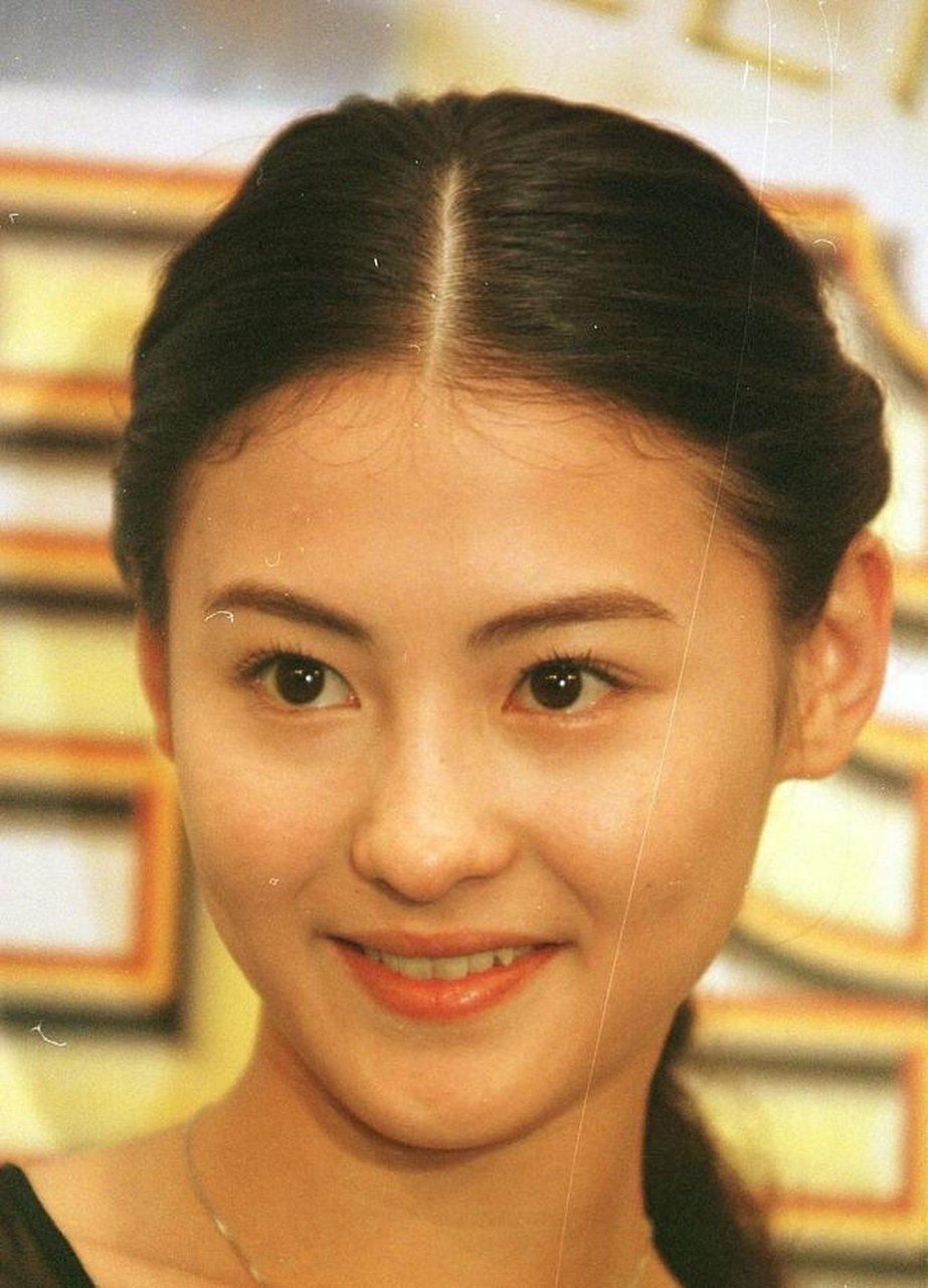 骨相美人张柏芝五官紧凑,事业运易成易败,容易被他人左右,声名由人不