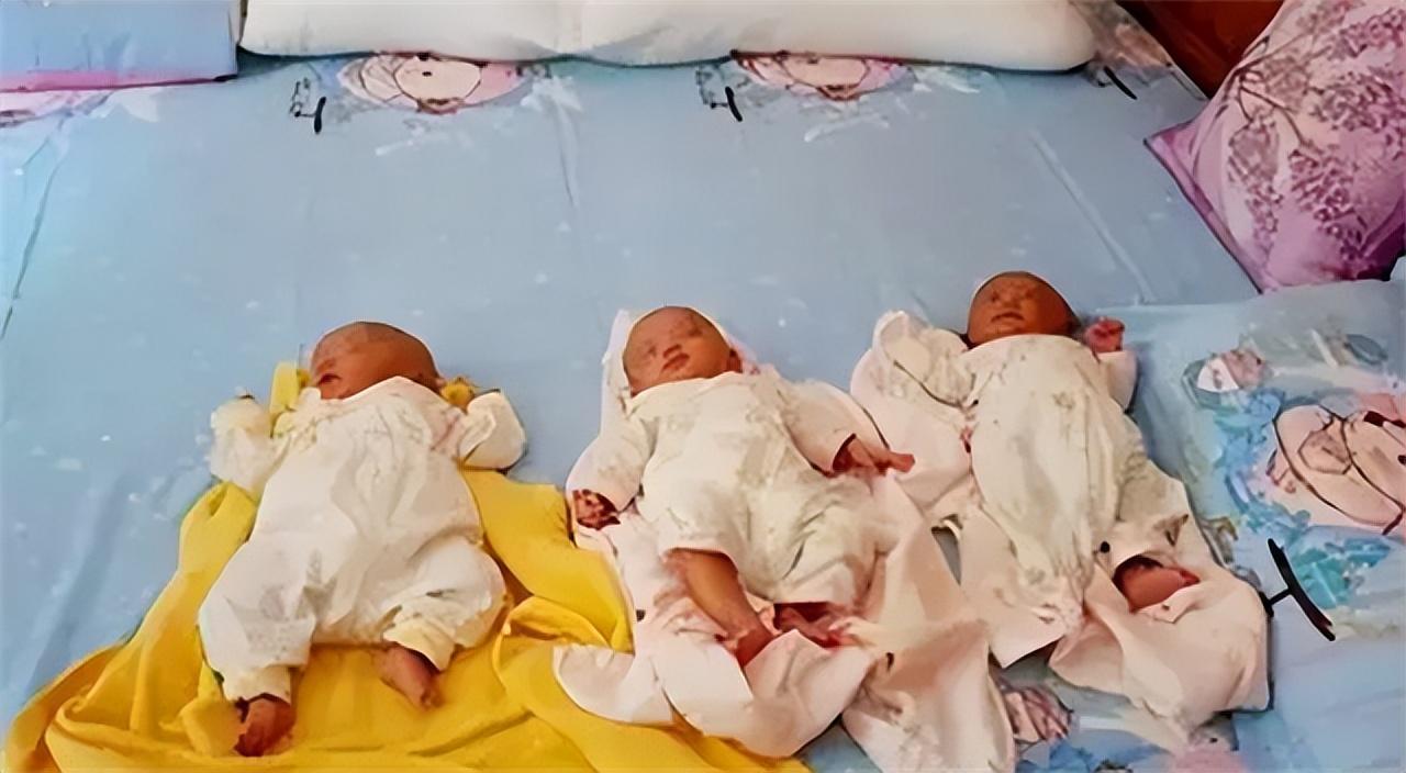 2017年,90后孕妇怀上三胞胎,孩子出生后全家心情却五味杂陈