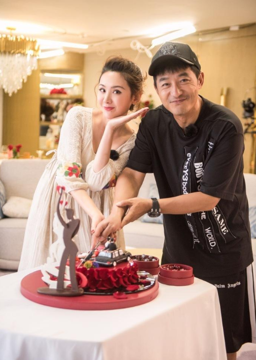 回顾程莉莎倒追丈夫为爱放弃事业嫁农村婆婆态度让她不后悔