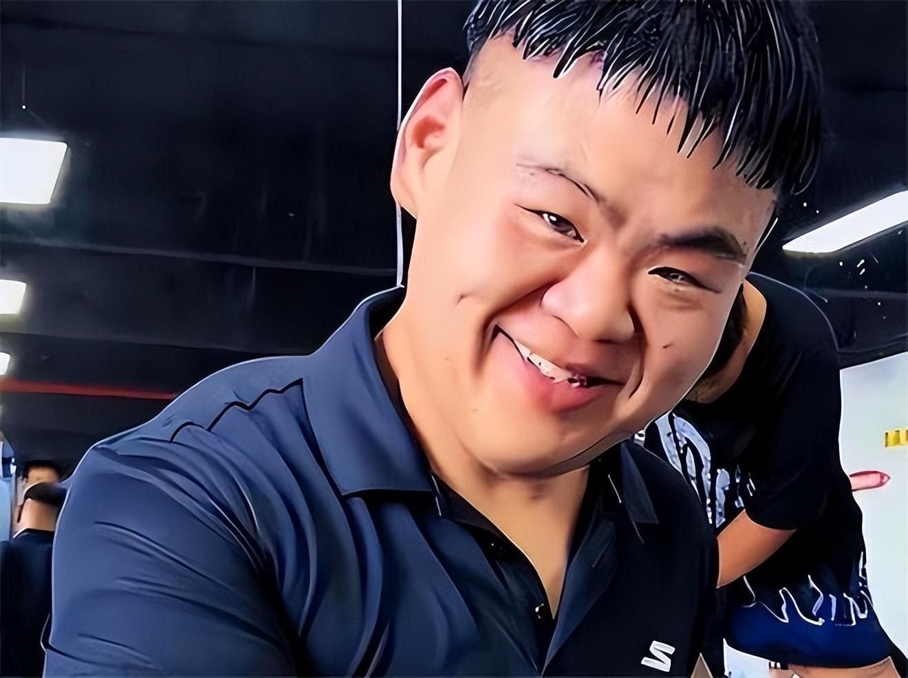 山东胖子重668斤为减肥切胃五分之一减458斤后成功抱得美人归