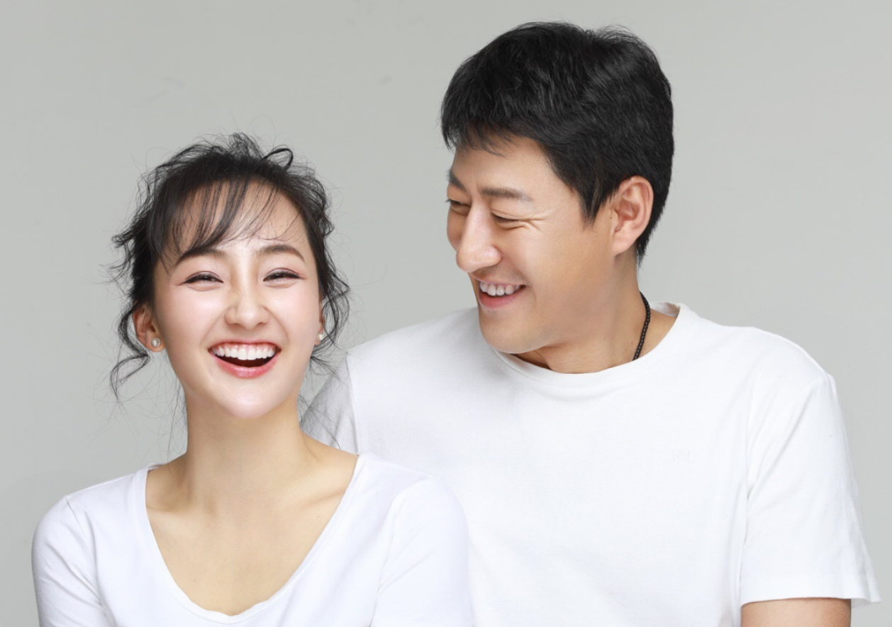 回顾演员辛月嫁大13岁于震7年生3娃被丈夫一家宠成宝