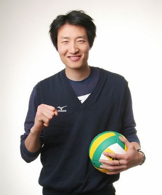 回顾男排陆飞离世妻子失去顶梁柱惠若琪带头捐助获15万善款